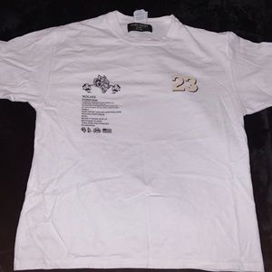 Darc Sports- T shirt. No weapon